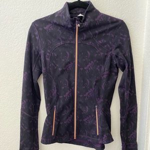 Lululemon Define Jacket in Plum/Black